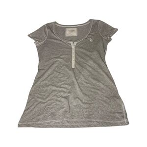 Abercrombie & Fitch Gray T-Shirt / L